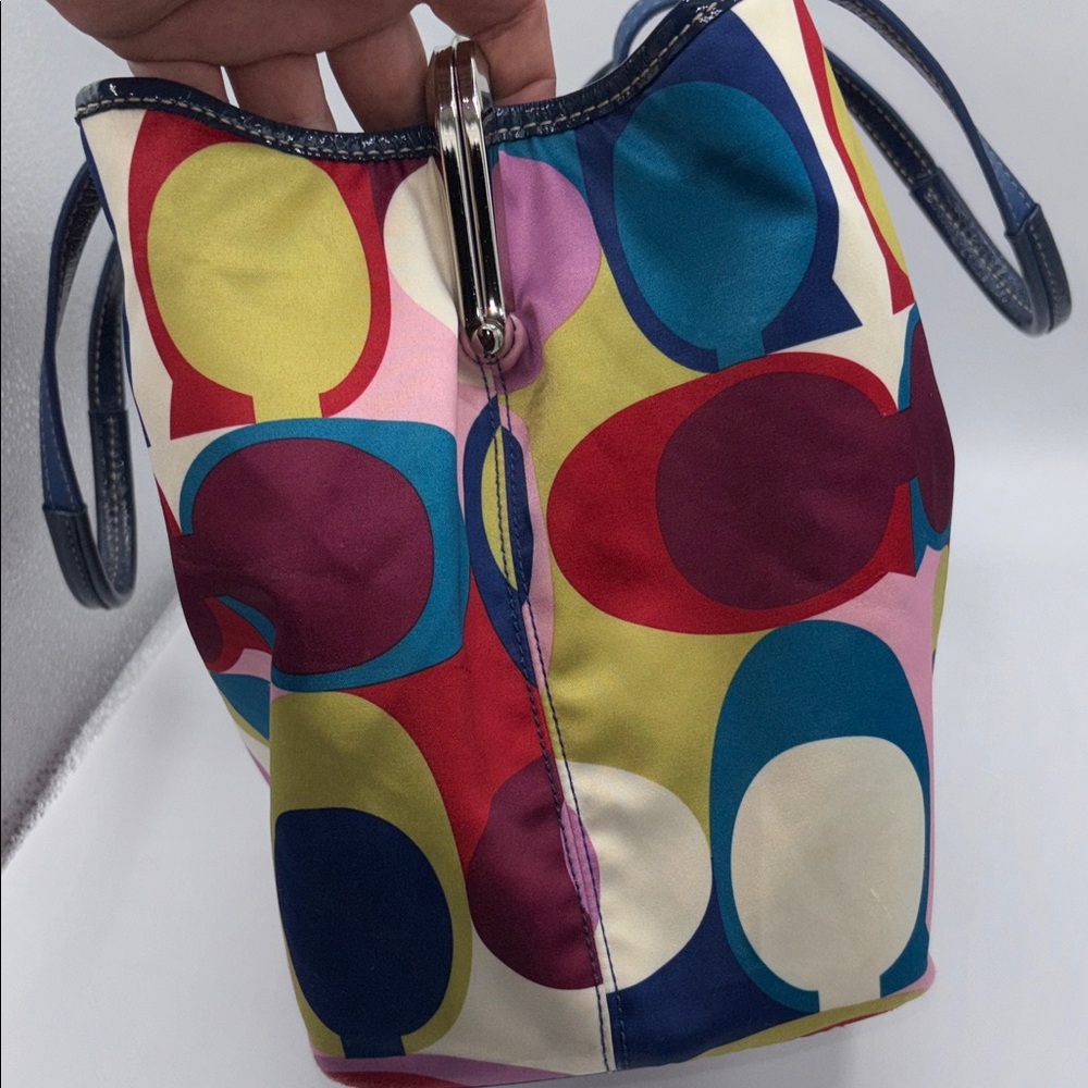 Coach Colorful Signature Scarf Print Framed Carryall Shoulder Kiss Lock Bag - Picture 8 of 12